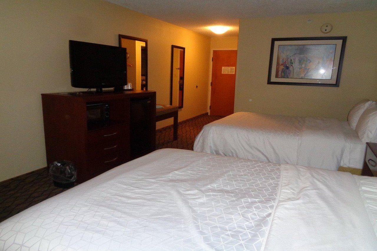 Holiday Inn Express Hotel & Suites Lancaster Exterior foto