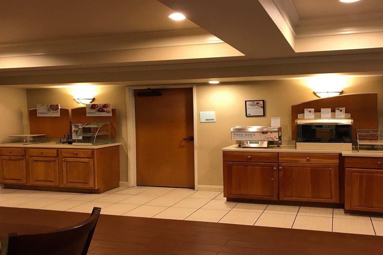 Holiday Inn Express Hotel & Suites Lancaster Exterior foto