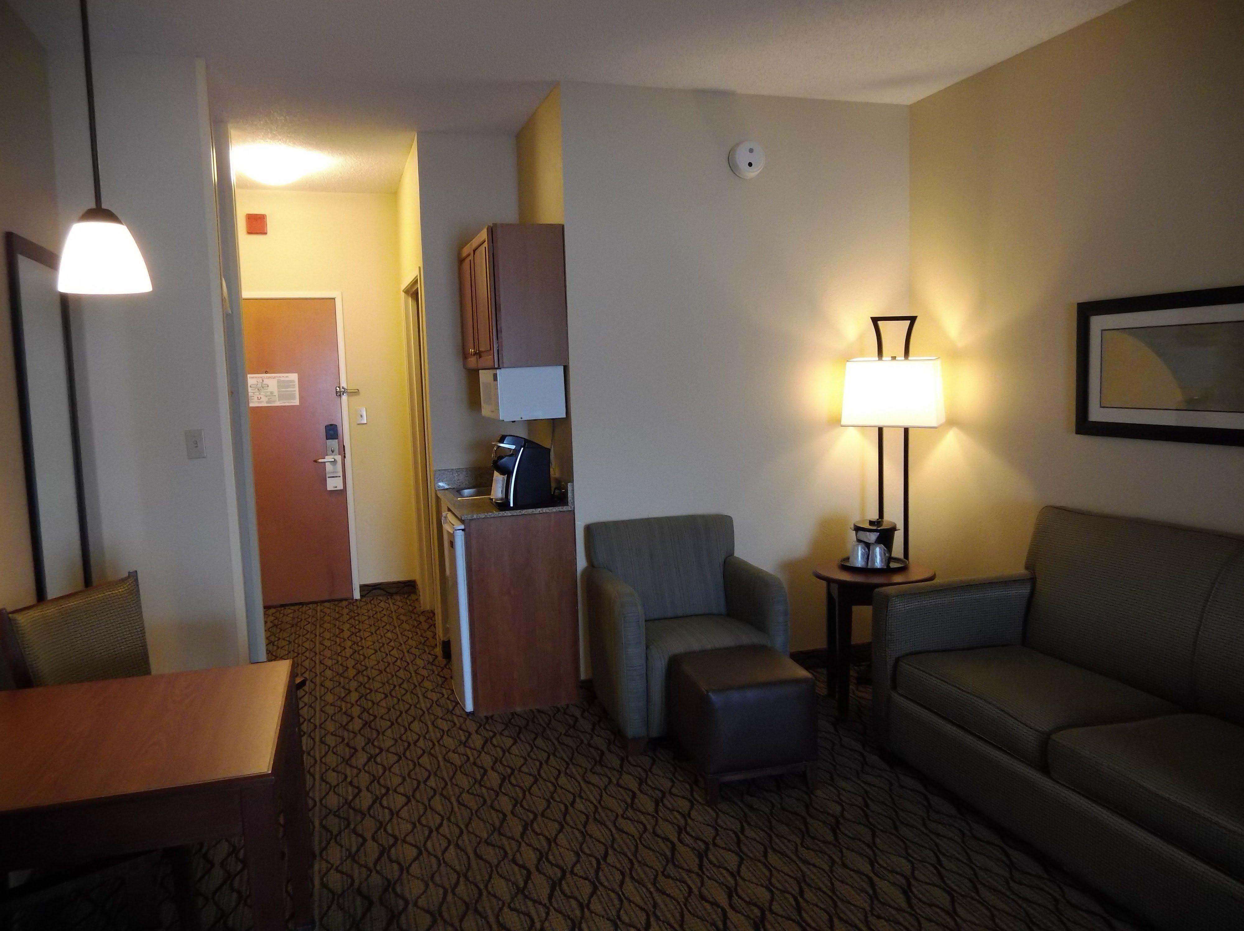 Holiday Inn Express Hotel & Suites Lancaster Exterior foto